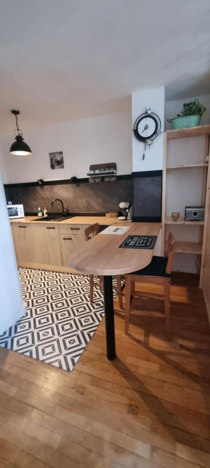 Bayard La Tour Apartment Charleville-Mezieres Exterior photo